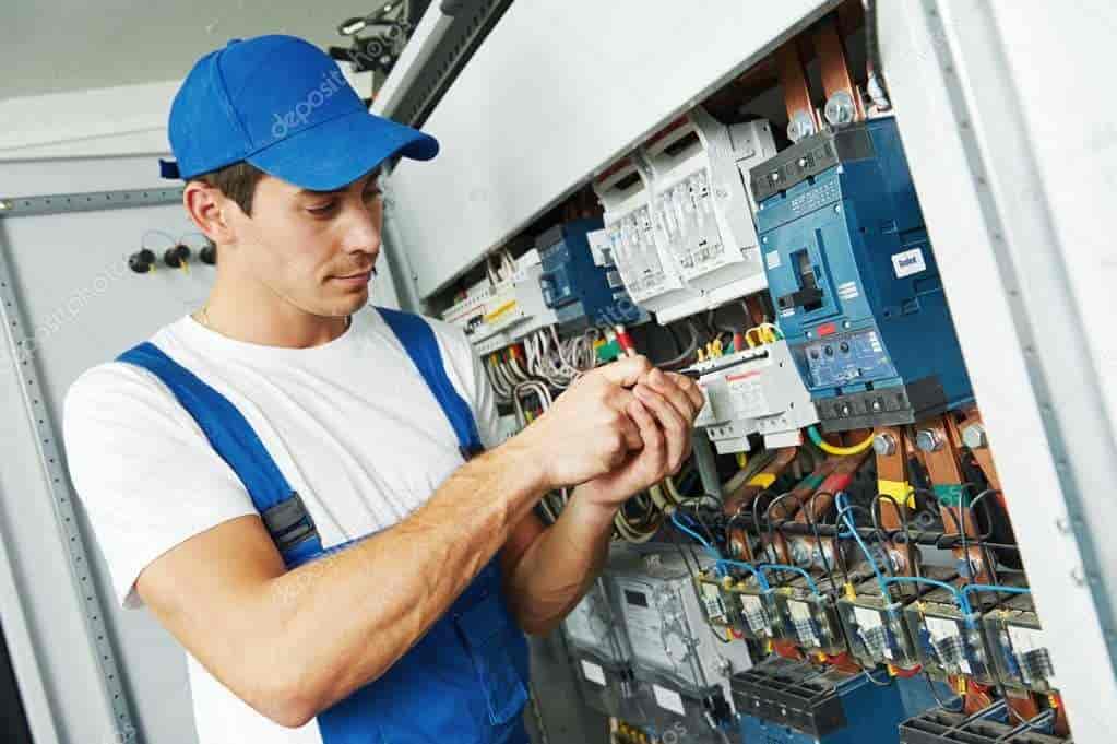 Supporting Local: Why Hiring Local Electrical Contractors Makes a Difference post thumbnail image